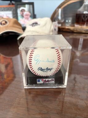 Signed Ozzie Smith Baseball (St. Louis Cardinals MLB HOF 2002)